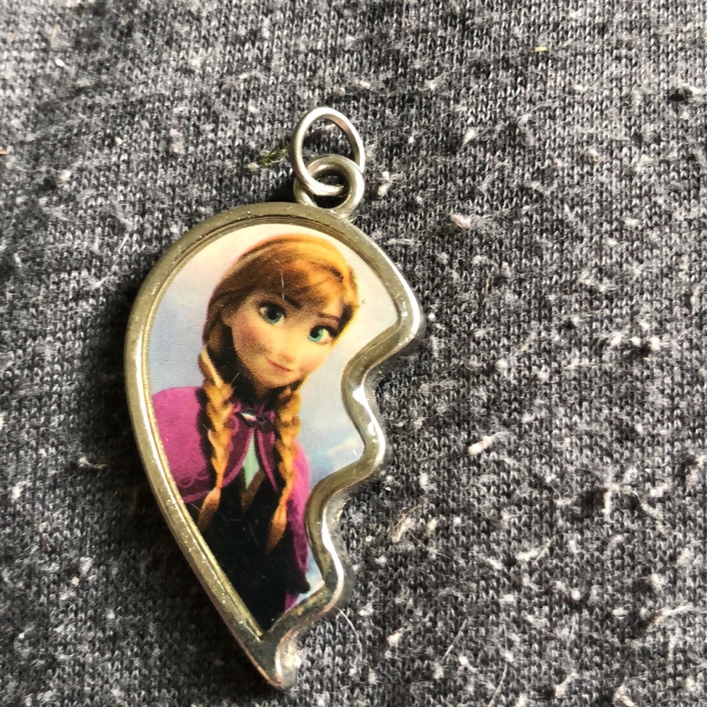 anna frozen best friend charm